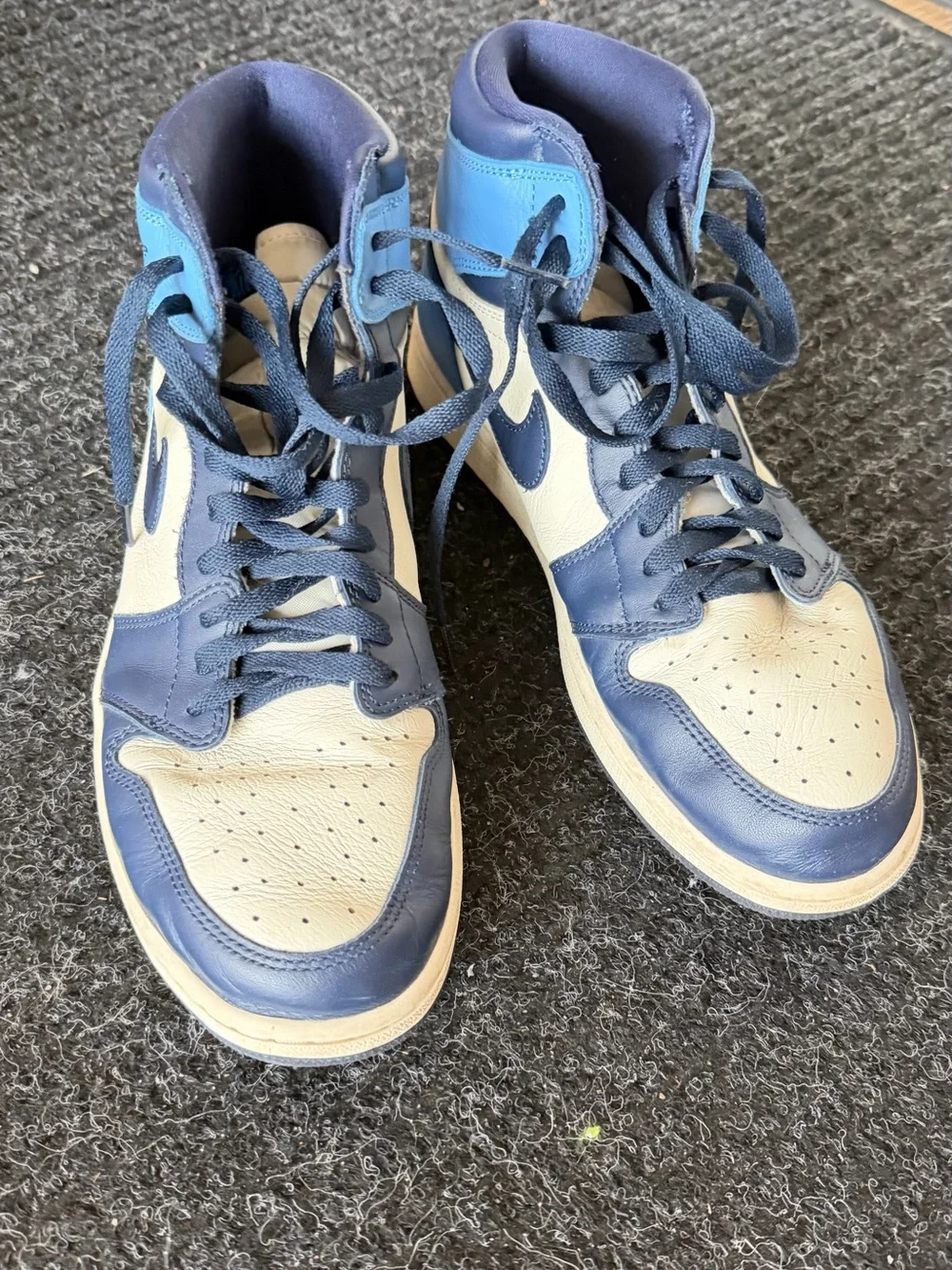 Jordan Mid-Top Sneakers in Navy and Light Blue